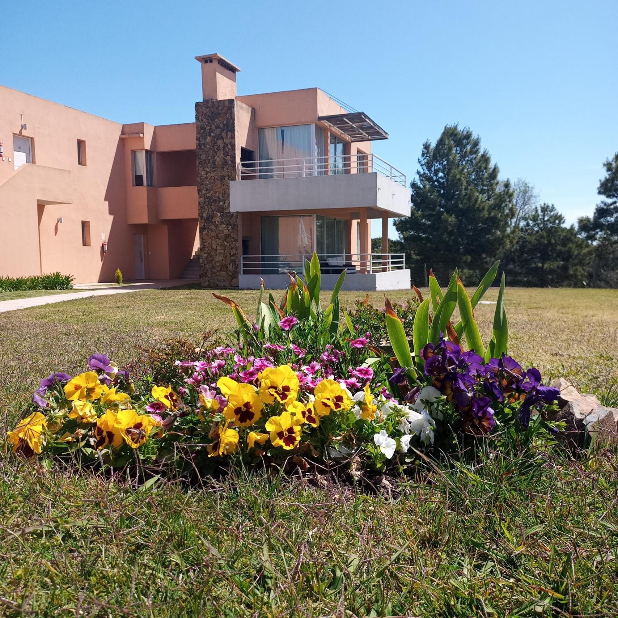 Lomas Del Real Aparthotel Колонія-дель-Сакраменто Екстер'єр фото